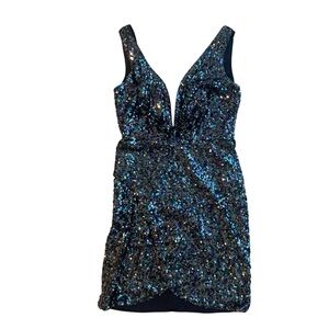 VC3 Black sequin mini dress with V-neckline and zipper closure size medium